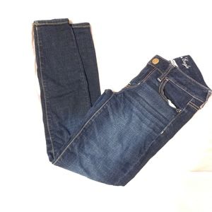 American Eagle Skinny Jegging Jeans